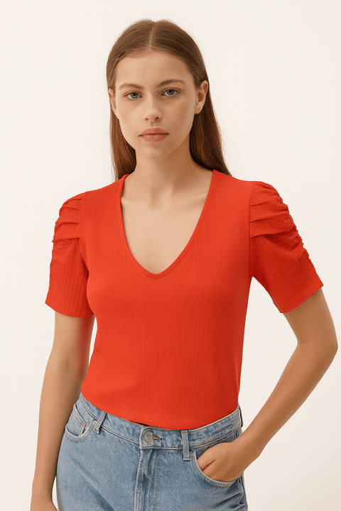 Mango Women's Red Short-Sleeve T-Shirt| Mango in Lebanon