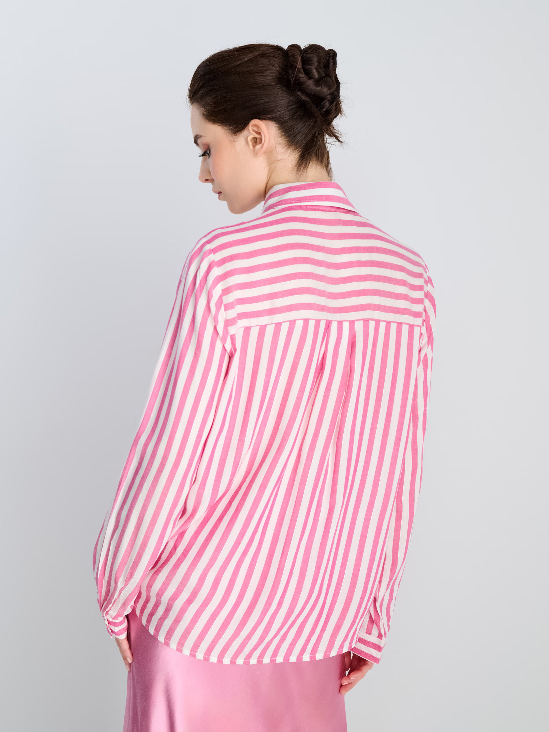 Sinsay Women's White & Pink Printed Viscose Shirt | Sinsay In Lebanon