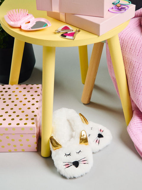 Sinsay Baby Girl's White Cat Panduf | Sinsay in Lebanon