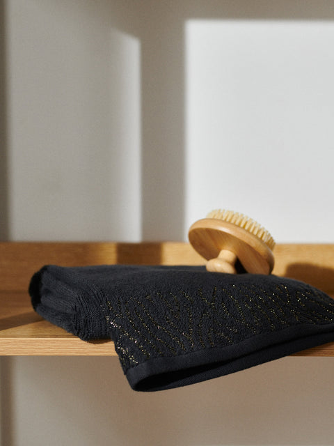 Sinsay Black Face Towel 50 cm x 100 cm | Sinsay in Lebanon