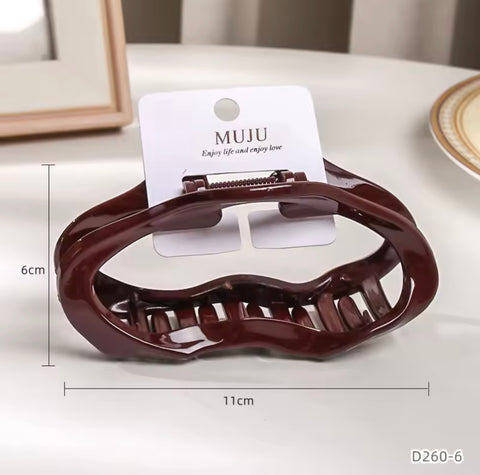 Muju Dark Brown Elegant Matte Hair Claw |Muju In Lebanon