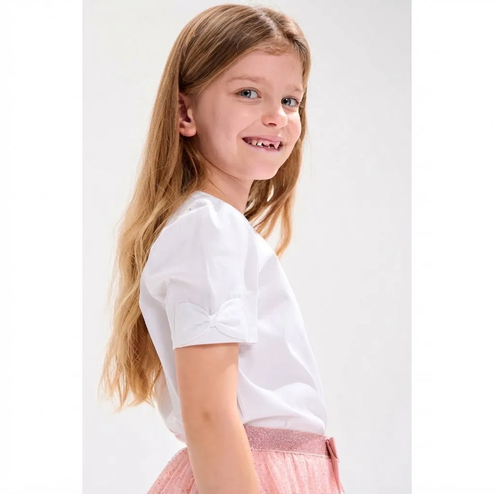 Sinsay Girl's White Soft Fabric with a Neat Crew Neckline T-Shirt