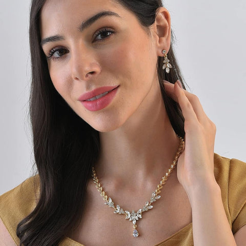 SOHI Women's Gold Stone Leaf Necklace And Earrings (Set Of 2) | SOHI In Lebanon