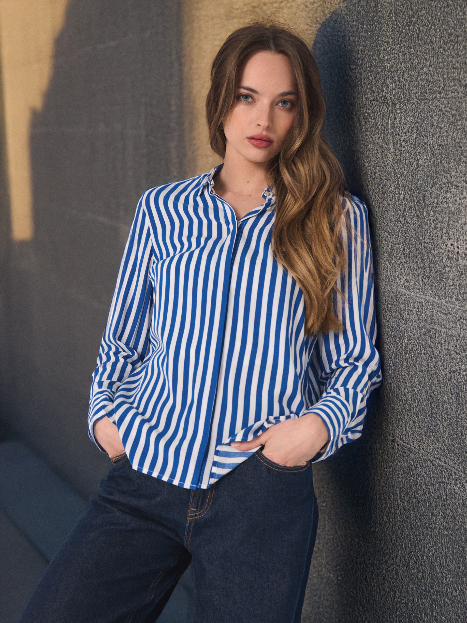 Sinsay Women's Blue & White Viscose Print Long Sleeve Shirt | Sinsay In Lebanon