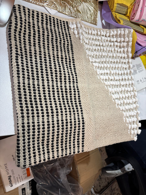 Sinsay Beige 45 cm x 45 cm Pillowcase  | Sinsay in Lebanon