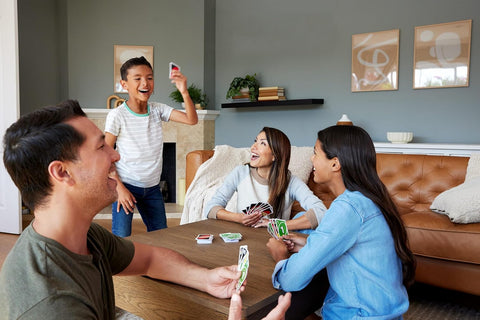 Mattel Games UNO Card Game in Travel & Storage Tin | Mattel Games In Lebanon