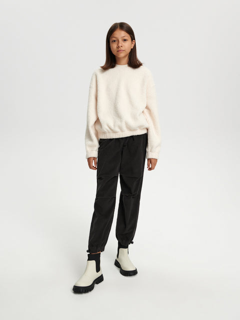 Sinsay Girl's Off White Loose Fit Sweatshirt | Sinsay In Lebanon