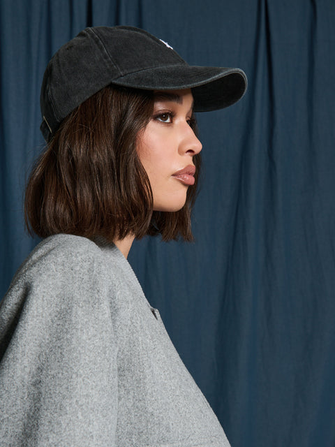 Sinsay Women's Dark Gray Smooth Cap|Sinsay In Lebanon
