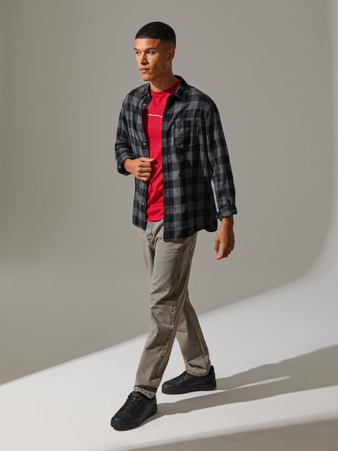 Sinsay Men's Red With a Small Inscription In The Middle  T-Shirt   |Sinsay  in Lebanon