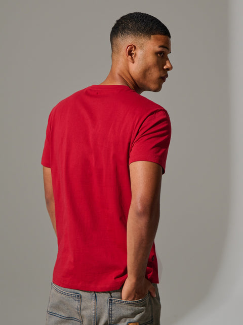 Sinsay Men's Red With a Small Inscription In The Middle  T-Shirt   |Sinsay  in Lebanon