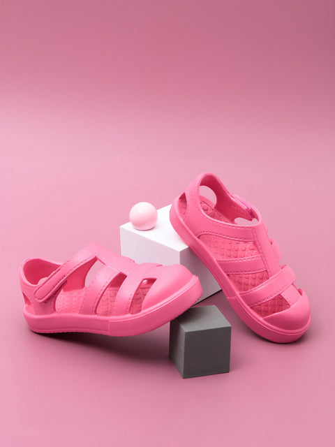 Sinsay Baby Girl's Hot Pink Plain Sandals | Sinsay In Lebanon