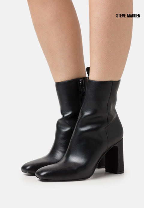 Steve Madden Women's Black Adelisa Heeled Boots |Steve Madden in Lebanon