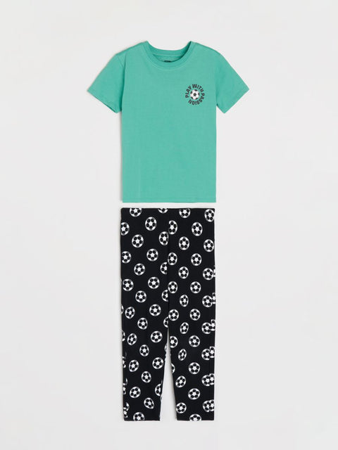 Sinsay Boy's Green & Black Foot Ball Printed Pajama Set 2pcs | Sinsay In Lebanon