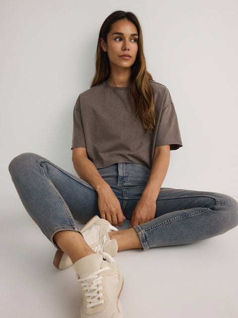 Reserved Women's Faded Blue Slim Fit Mid-Rise Jeans | Reserved In Lebanon