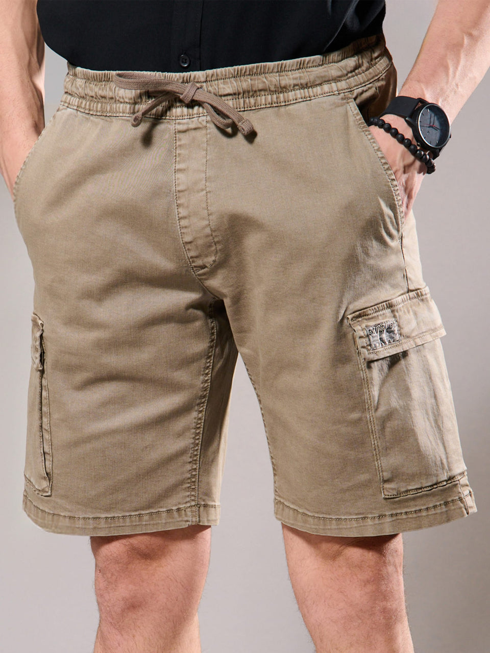 Sinsay Men's Khaki Green Cargo Shorts | Sinsay in Lebanon