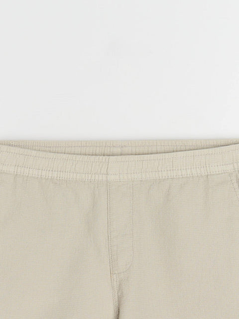 Sinsay Men's Cream Loose-Fit Jogger Short | Sinsay In Lebanon