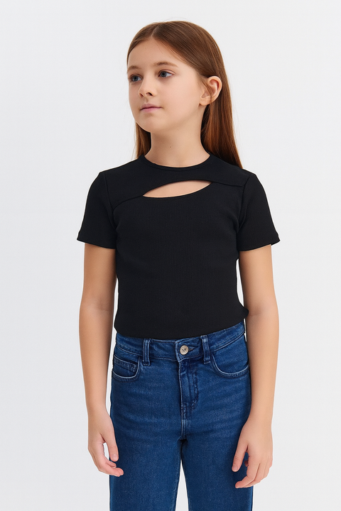 Reserved Girl's Black T-shirt With A Cutout | Reserved In Lebanon