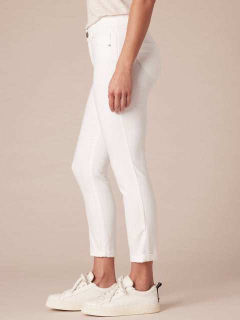 Democracy Women's White "Ab"solution Petite Ankle Skimmer Jeans | Democracy In Lebanon