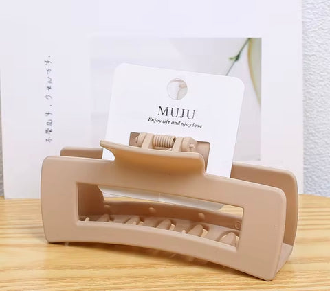 Muju Stylish Comfortable Hair Clip Claw |Muju In Lebanon