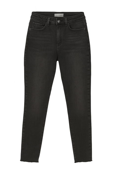 Forever 21 Women's Black Mom High Rise Tapered Leg Jeans | Forever 21 In Lebanon