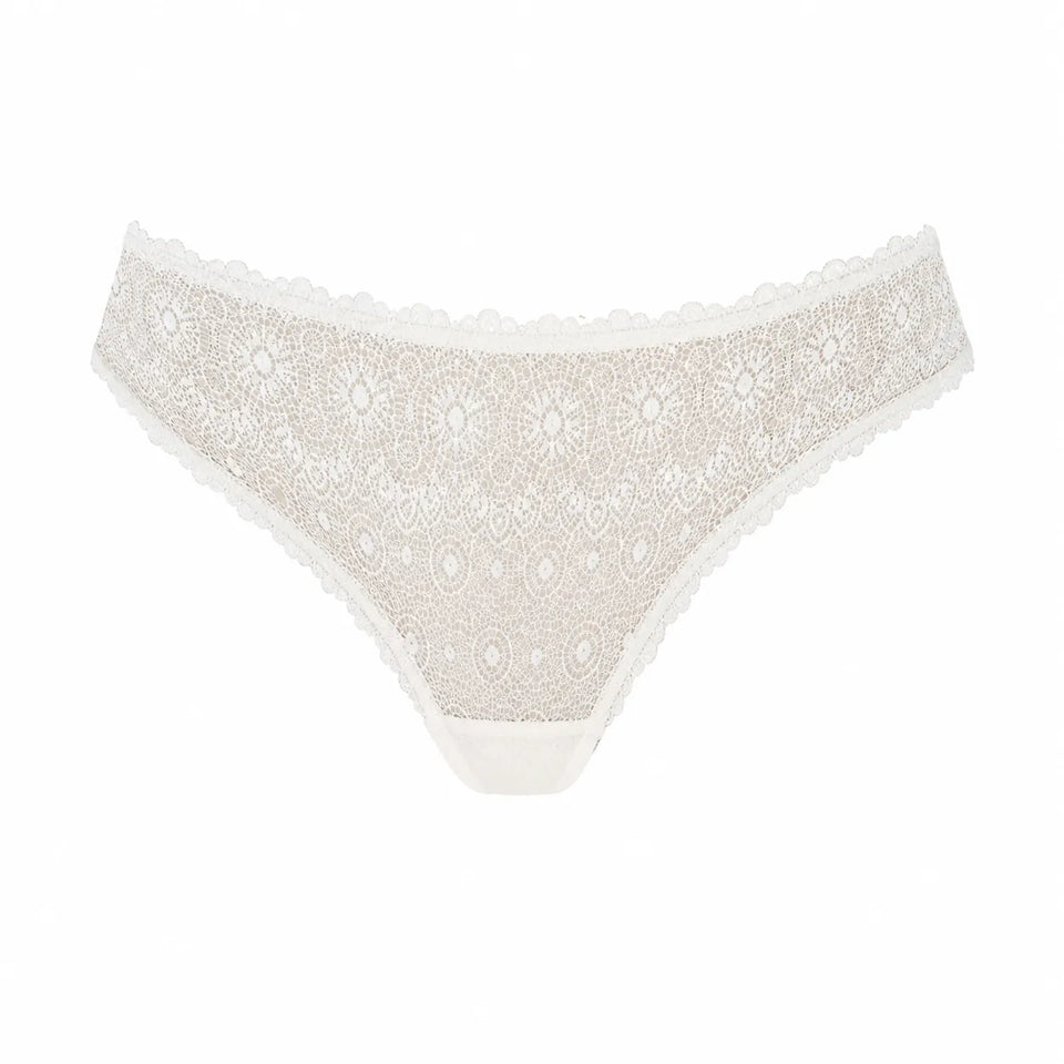 Pierre Cardin Women's Black/White Lace Design With Seamless Edges Lingerie|Pierre Cardin in Lebanon