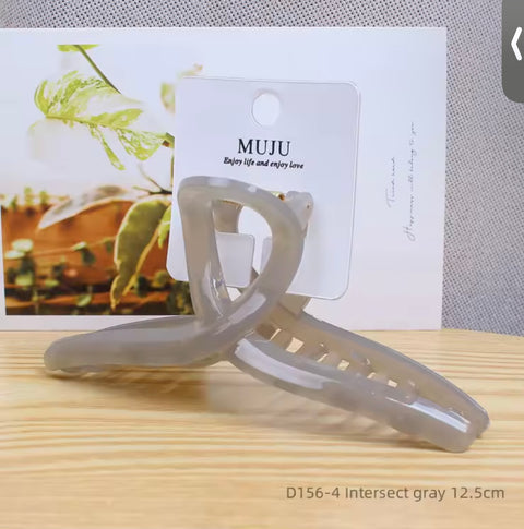 Muju Elegant Hair Shark Clip Claw|Muju In Lebanon