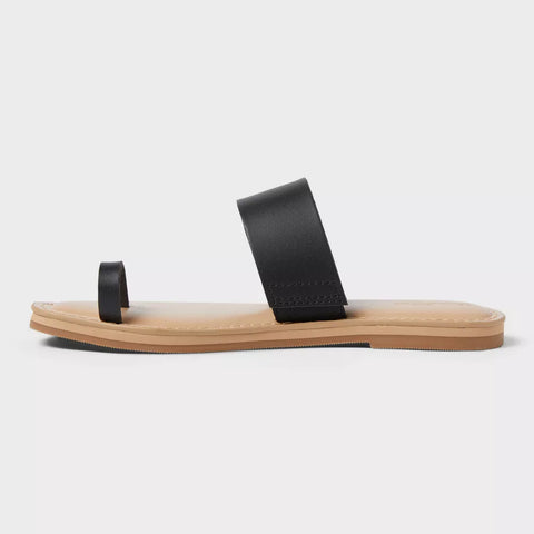 Universal Thread Women's Black Juno Toe Ring Flat Slipper | Universal Thread In Lebanon