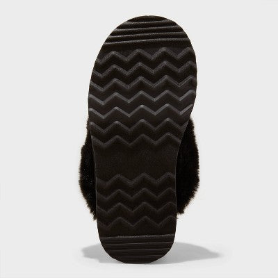 Cat & Jack Girl's Black Inez Scuff Faux-fur Slippers |Cat & Jack in Lebanon