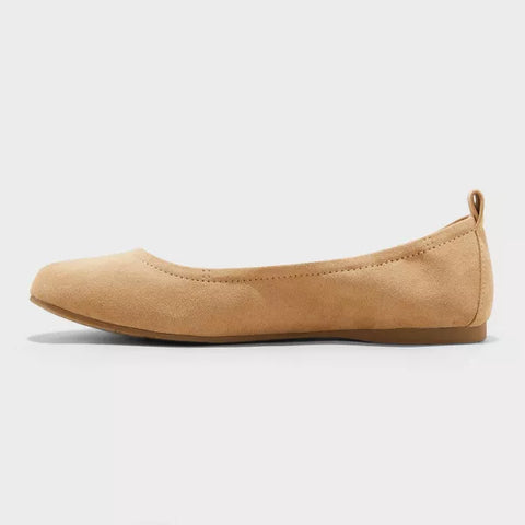 Universal Thread Women's Beige Danielle Scrunch Ballet with Memory Foam Insole Flats |Universal Thread In Lebanon