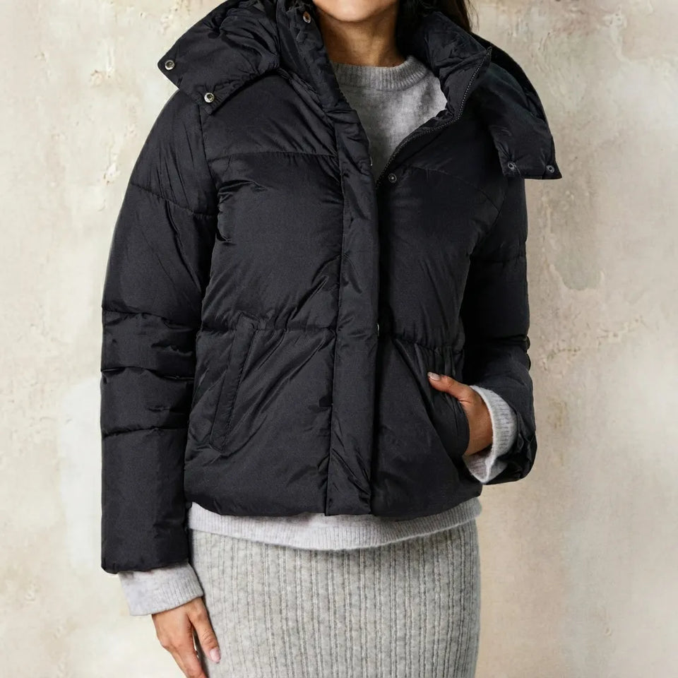 Sinsay Women's Black Sleek Hooded Puffer Jacket