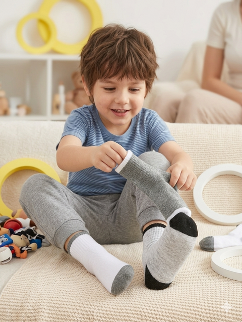 Sinsay Boy's Grey /White  3 pieces Socks | Sinsay in lebanon