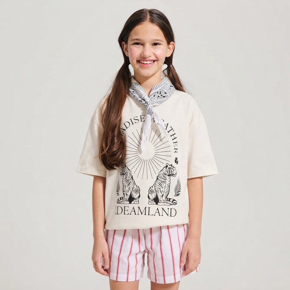 Sinsay Girl's White & Black Graphic Printed CasualT-Shirt
