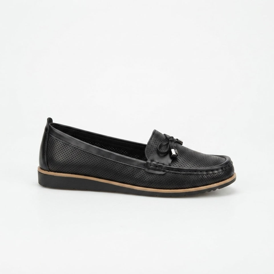 Polaris Women's Black Synthetic Leather Loafers