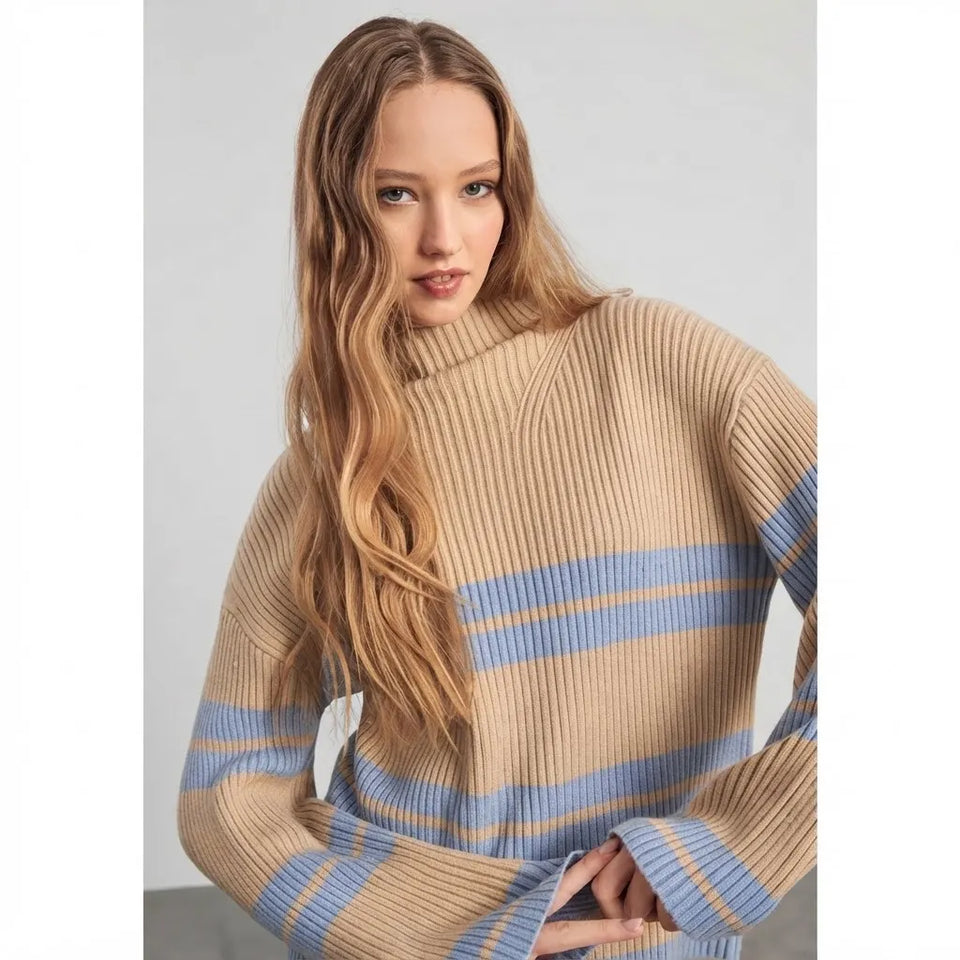 Sinsay Women's Beige & Blue Standing Collar Sweater