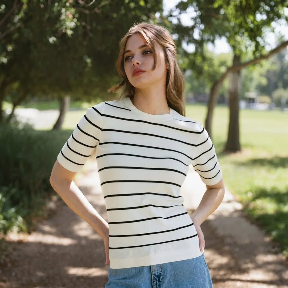 Sinsay Women's White & Black Horizontal Striped Short-Sleeves Sweater