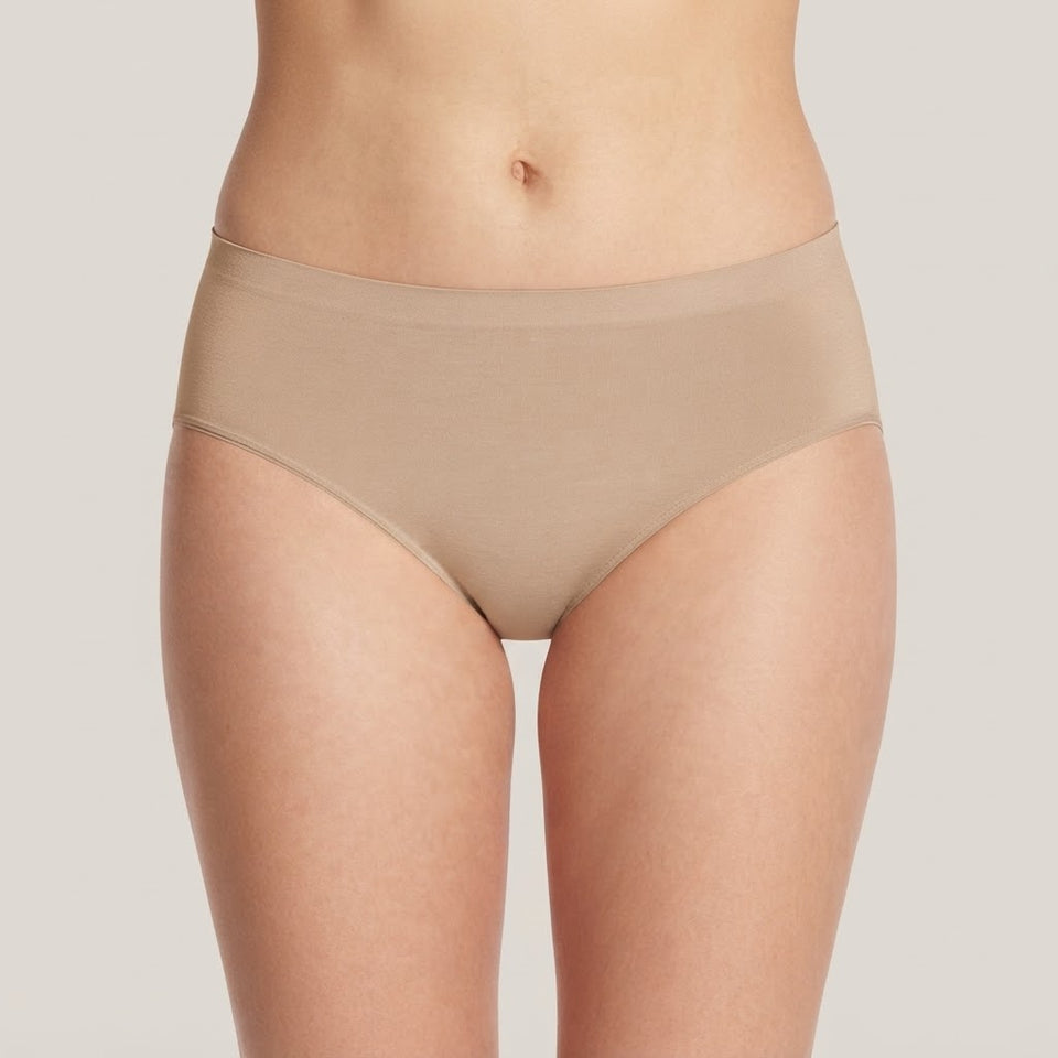 Jockey Women's Beige Seamless Comfort Briefs