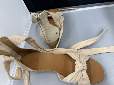 UGG Women's Yarrow Sandal Natural Canvas