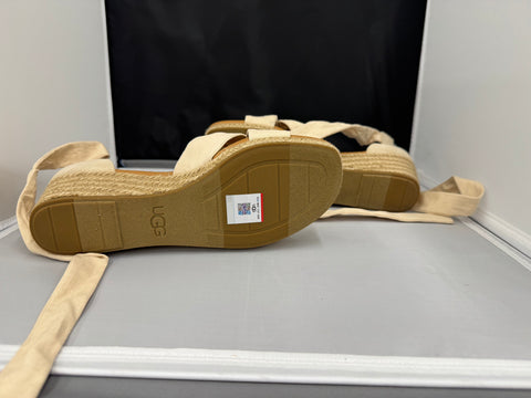 UGG Women's Yarrow Sandal Natural Canvas