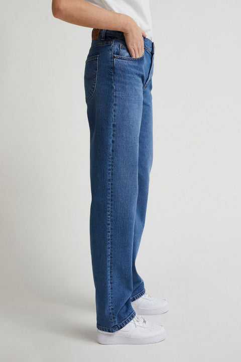 Lee Women's Blue Mid wash Straight Fit Regular Cut Normal Waist Flexible Jeans | Lee In Lebanon