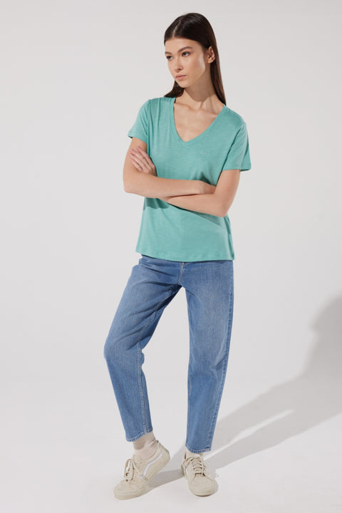 Lee Women's Dusty Jade V-Neck T-Shirt |Lee In Lebanon