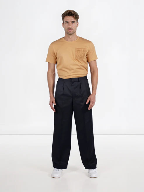 Celio Men's Black Wide-Leg Pleated Trousers | Celio in Lebanon