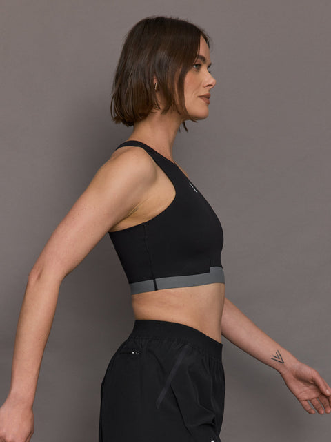 On Running Women's Black/Grey Train 2-in-1 Crop Top | On Running In Lebanon