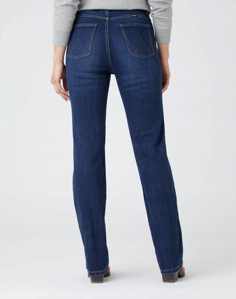 Wrangler Women's Navy Straight Stretch Jeans | Wrangler In Lebanon