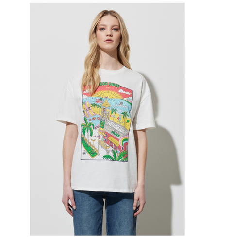 Wrangler Women's White Print Oversize Fit Relaxed Cut Crew Neck T-Shirt | Wrangler In Lebanon