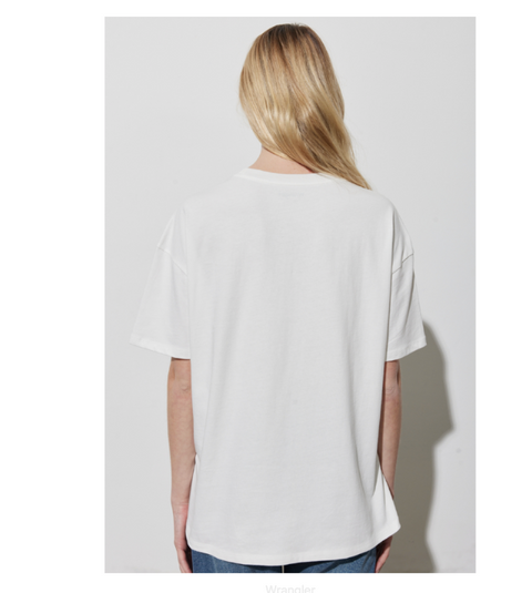 Wrangler Women's White Print Oversize Fit Relaxed Cut Crew Neck T-Shirt | Wrangler In Lebanon