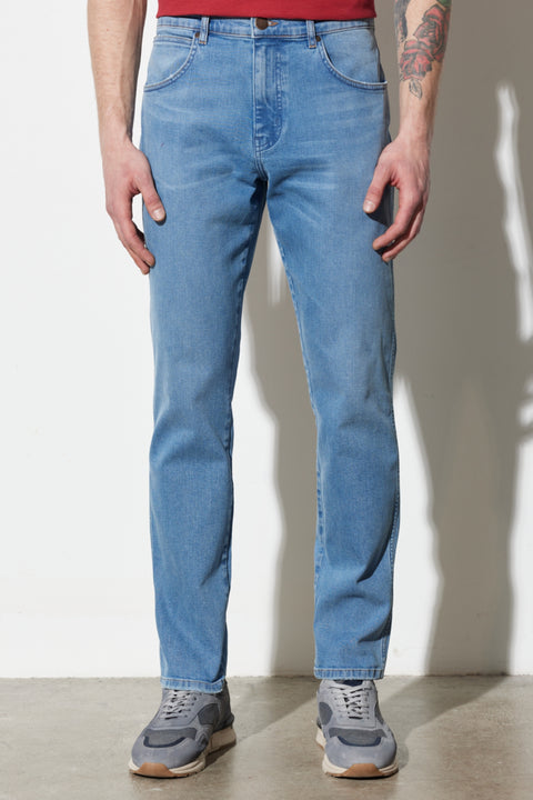 Wrangler Men's Cool Twist River 881 True Tapered Jeans |Wrangler In Lebanon
