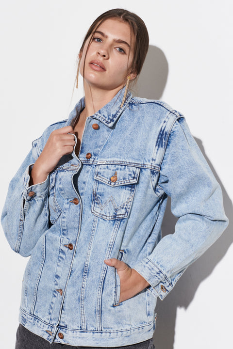 Wrangler Women's Light Blue Regular Fit Regular Cut Trucker Jean Jacket | Wrangler In Lebanon