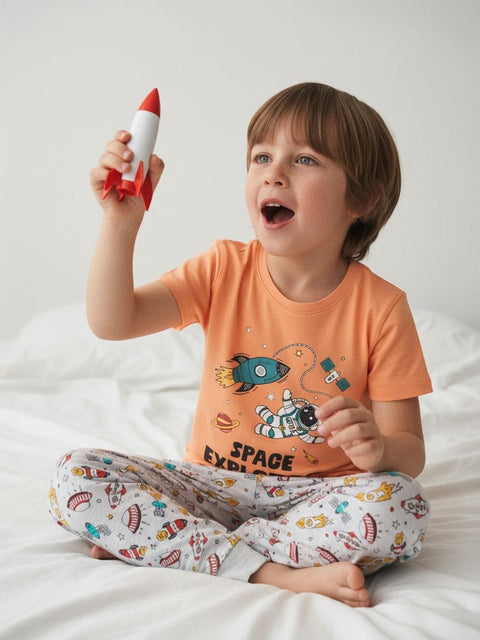 Sinsay Boy's Orange & Light Space Motif Printed Pajama Set 2pcs | Sinsay In Lebanon