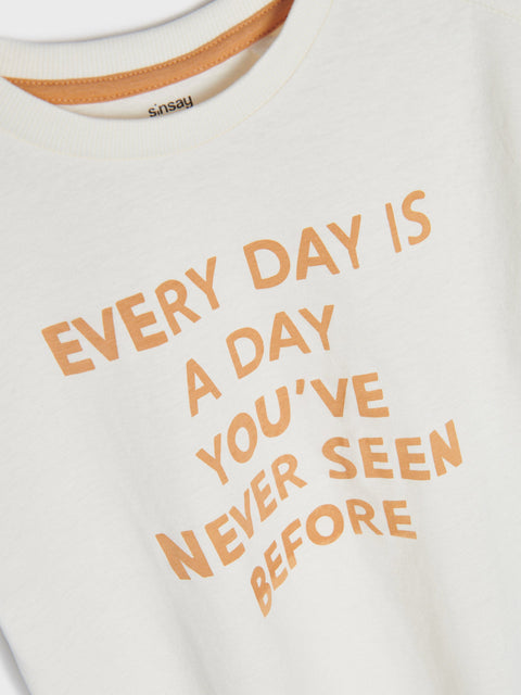 Sinsay Boy's Off White T-Shirt | Sinsay In Lebanon
