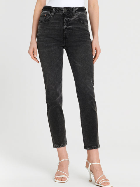Sinsay Women's Washed Black Mid rise straight Jeans | Sinsay in Lebanon